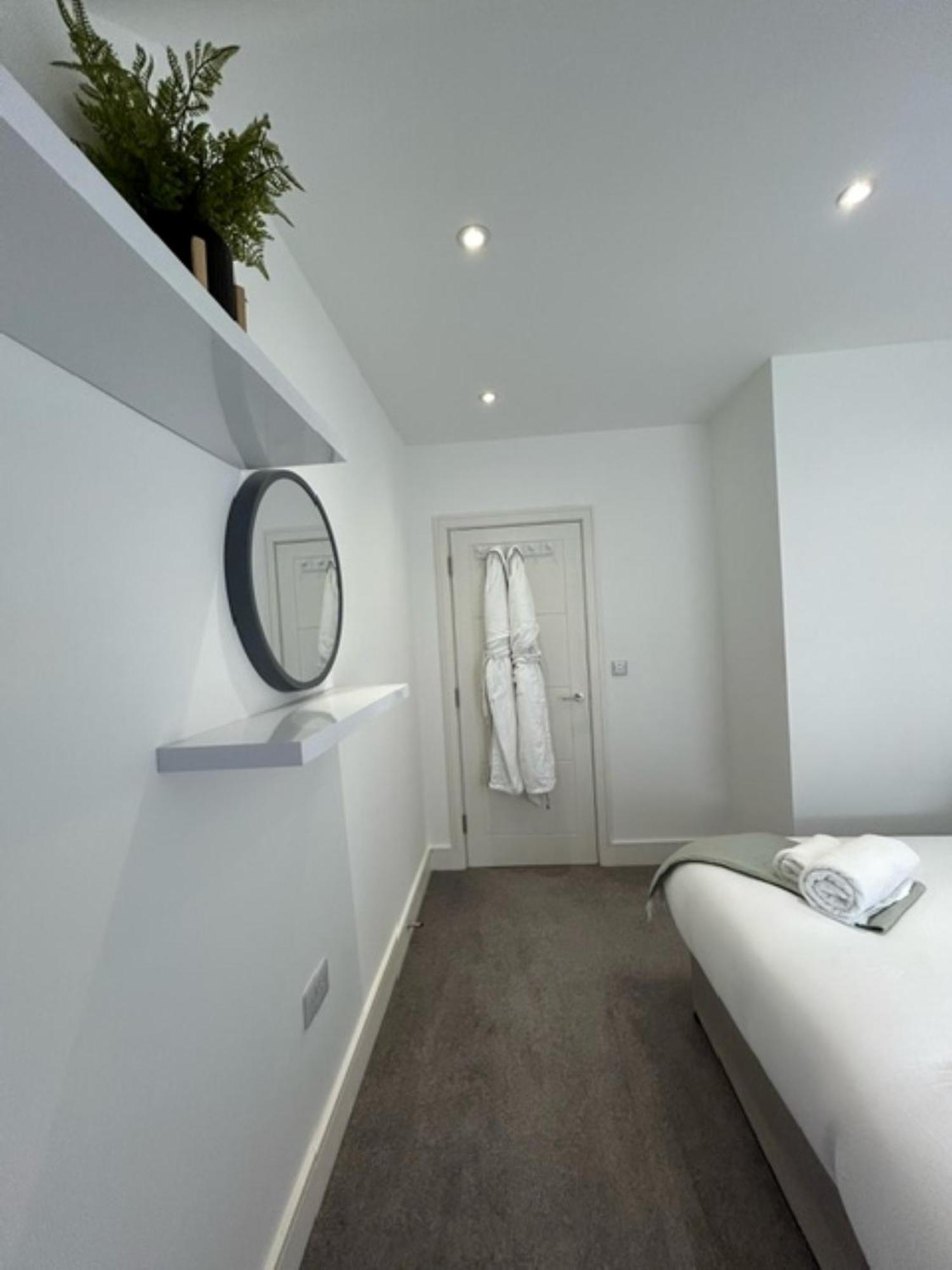 Gogmore Lane Apartment Chertsey