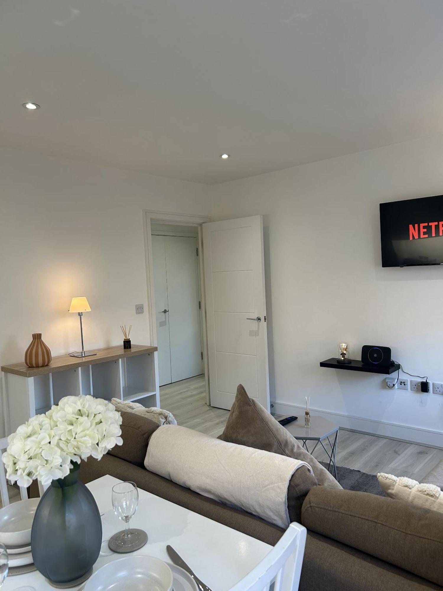 Gogmore Lane Apartment Chertsey