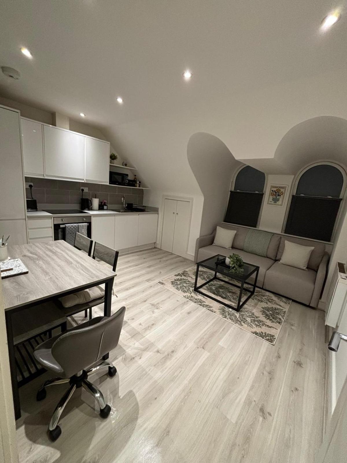 Apartment Gogmore Lane