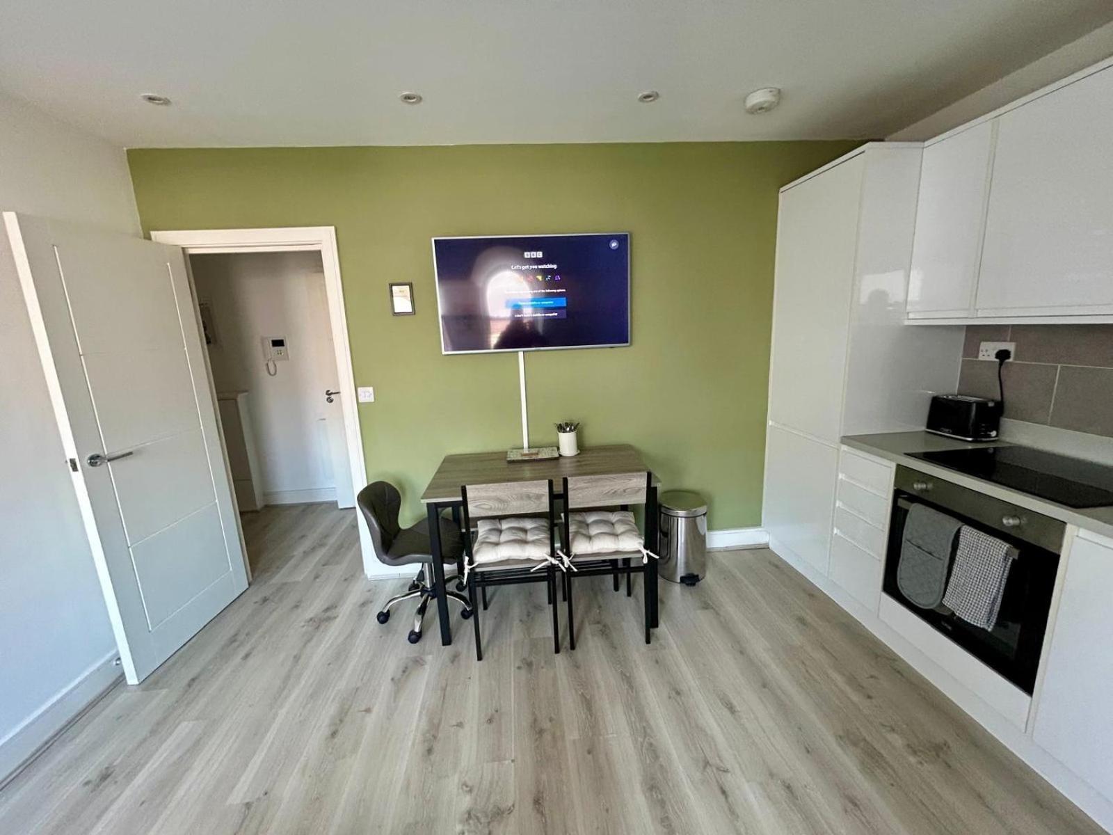 Apartment Gogmore Lane *
